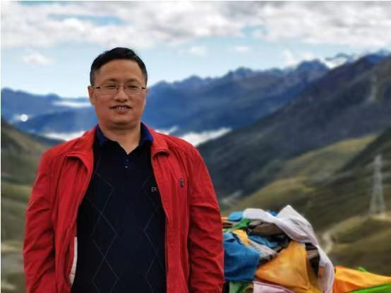 抗干扰AMT/MT和扩频激电的探索与突破——记中南大学地球科学与信息物理学院陈儒军